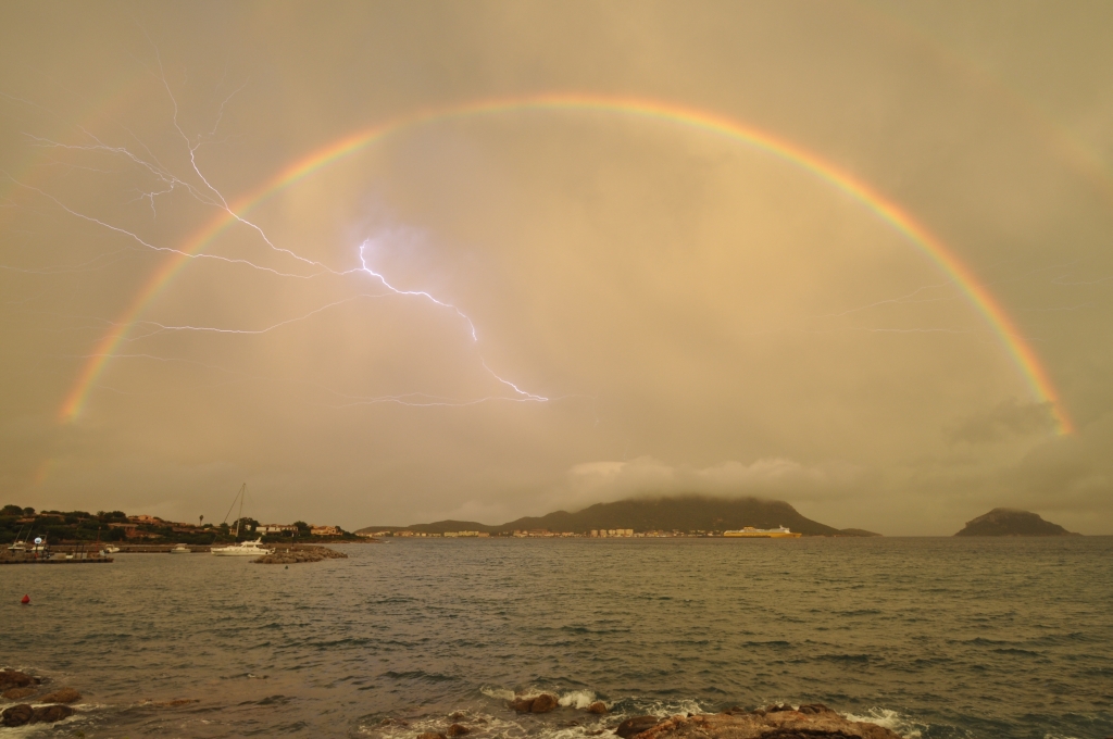 Regenbogengewitter