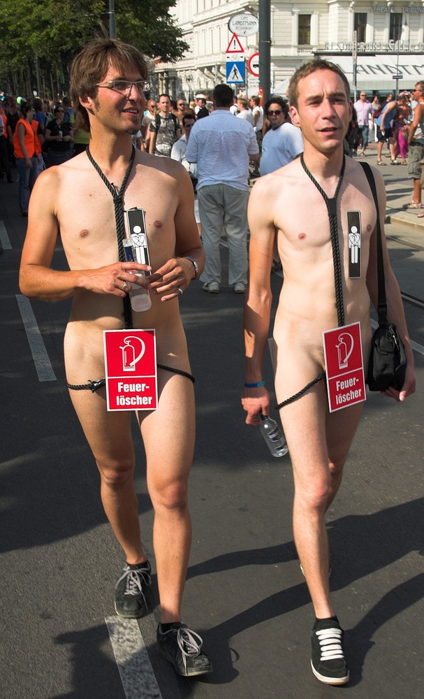 Regenbogenparade 2008 - Feuerlöscher