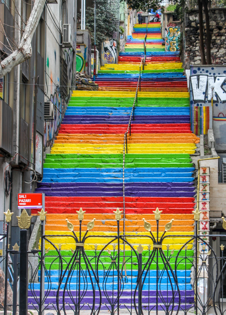 regenbogentreppe istanbul