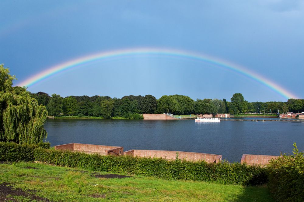 Regenborgen übern Stadtparksee in Hamburg