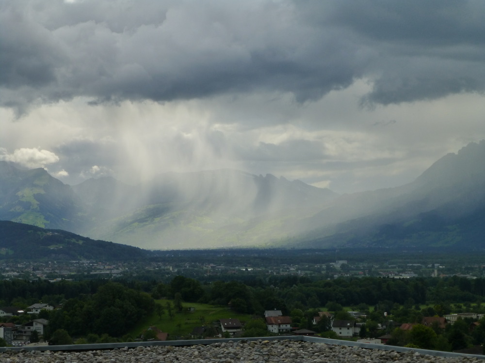 Regenfront im Anmarsch