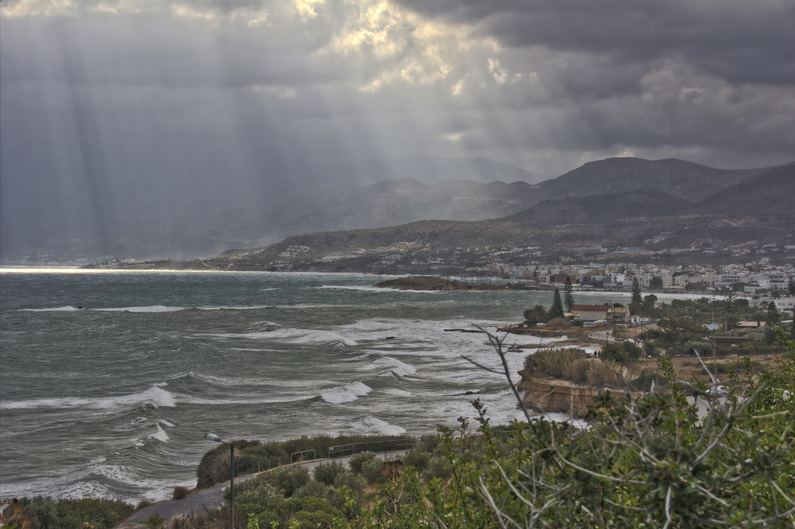 Regenfront über Chersonissos