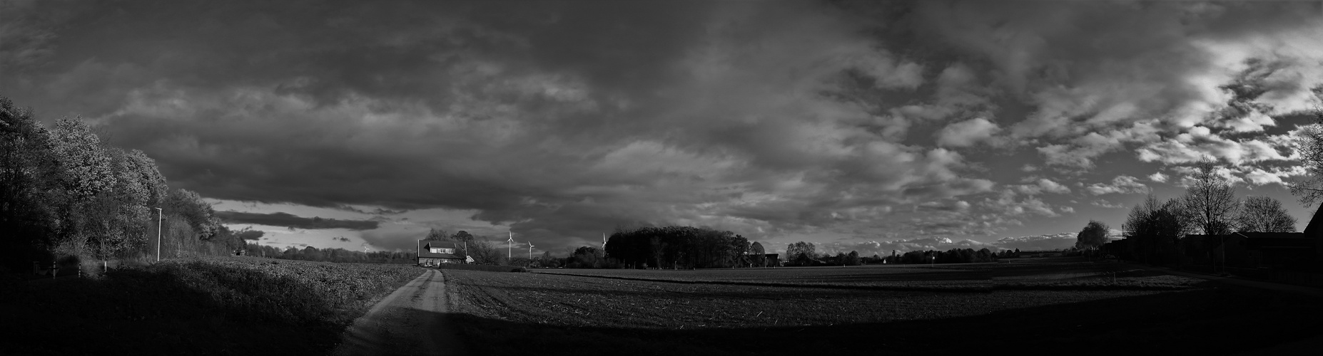 Regenfront über Coesfeld