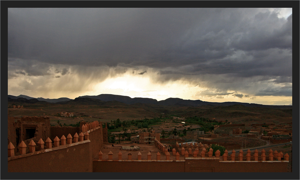 Regenhimmel über Marokko