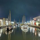 Regennacht im historischen Hafen Cesenatico