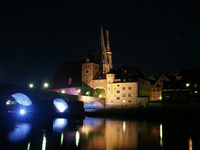 Regensburg bei Nacht