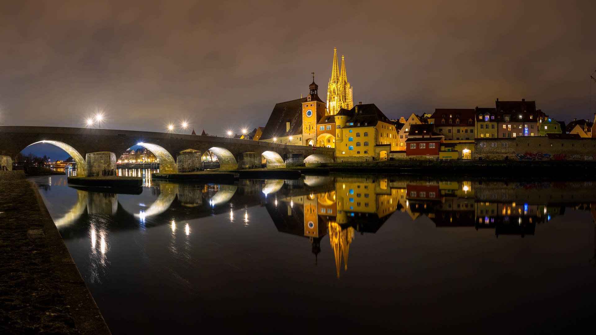 Regensburg bei Nacht