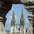 Regensburg - Dom durch Steingeländer