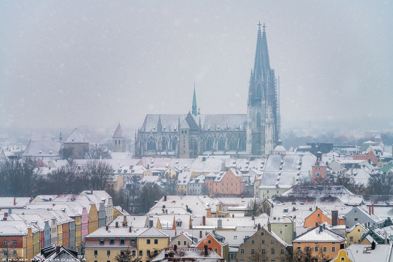 Regensburg: Erster Schnee am ersten Dezember.