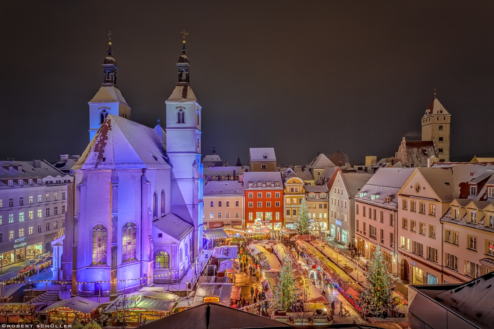 Regensburg:  Festlicher Christkindl Markt