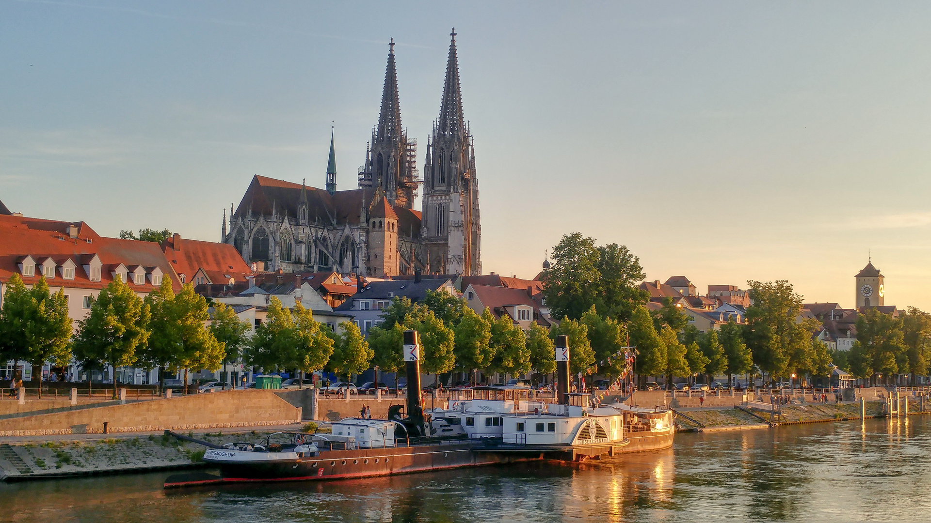 Regensburg golden light 2