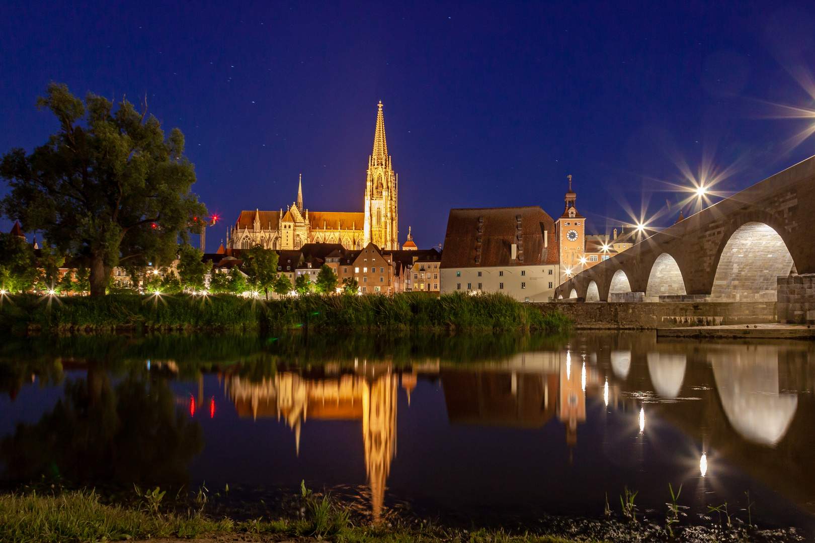 Regensburg, späte blaue Stunde