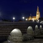 Regensburg - Steinerne Brück mit Dom im Hintergrund