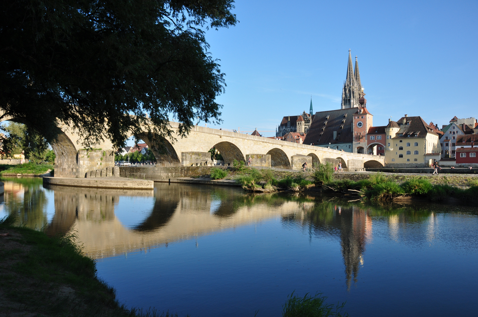 Regensburg, Steinerne Brücke