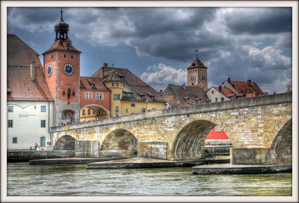 Regensburg, steinerne Brücke Foto & Bild