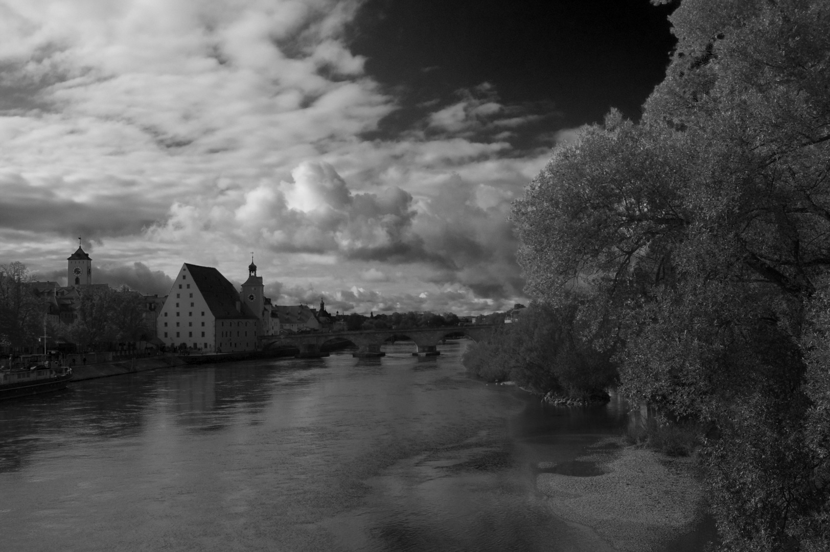 Regensburg, Steinerne Brücke