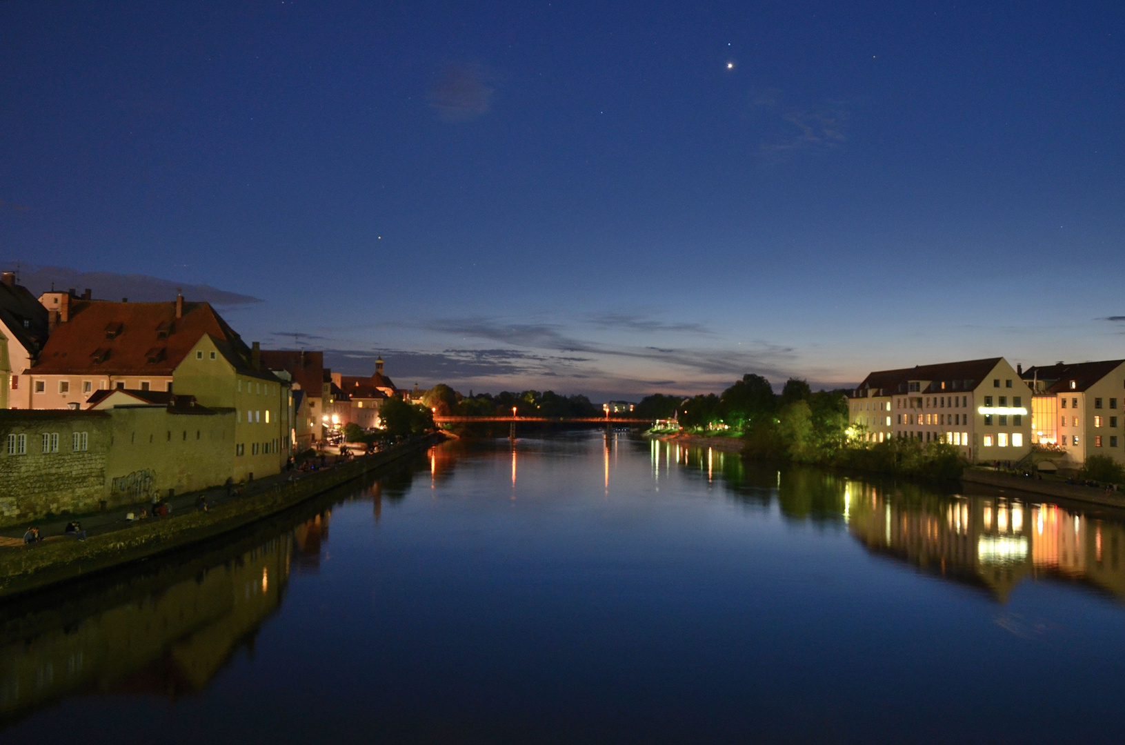 Regensburg und Donau am Abend