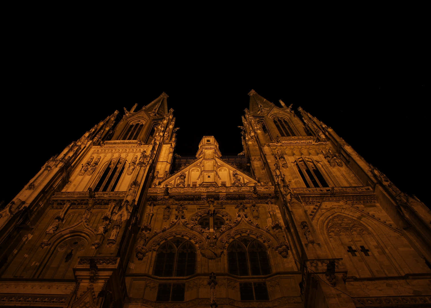 Regensburger Dom bei Nacht (2)