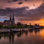 Regensburger Dom im Abendlicht