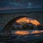  Regensburger Durchblick: Unter der Steinernen Brücke