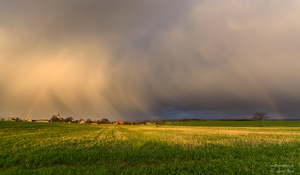 Regenschauer in der Abendsonne