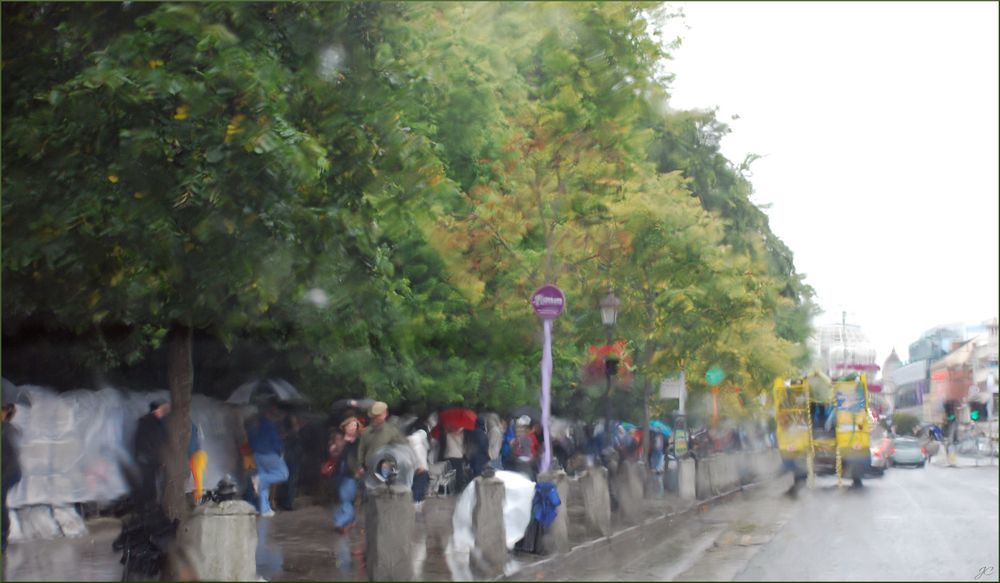 Regenschauer in der Stadt