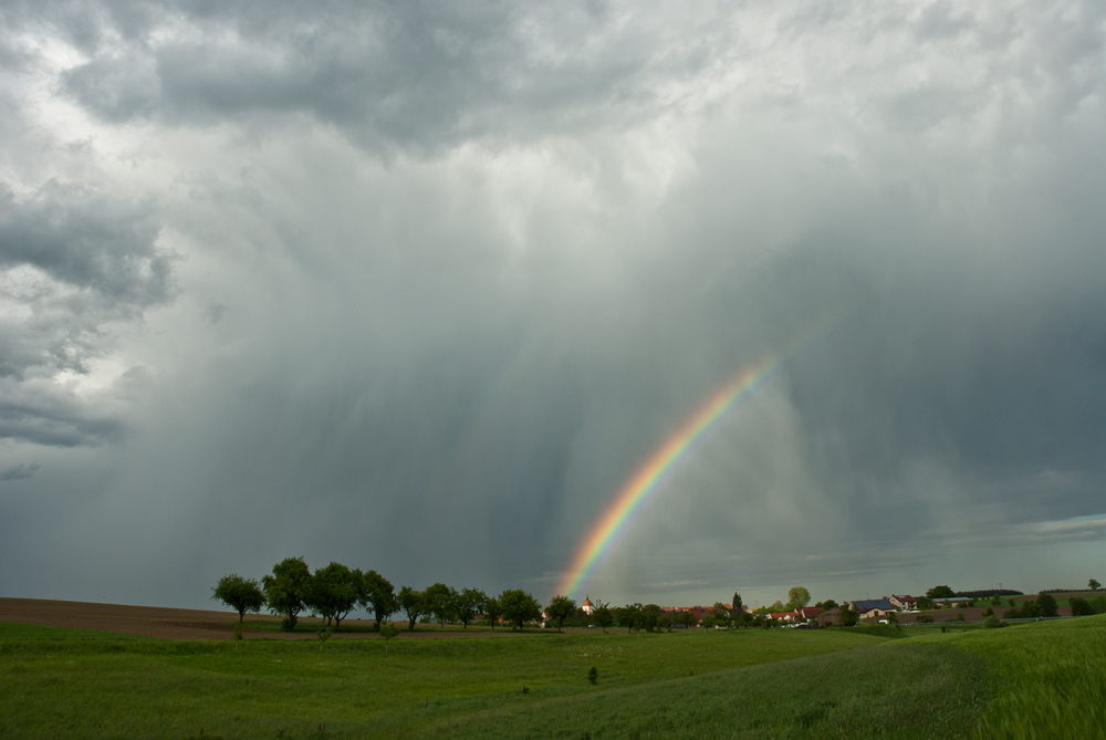 Regenschauer über Neustetten