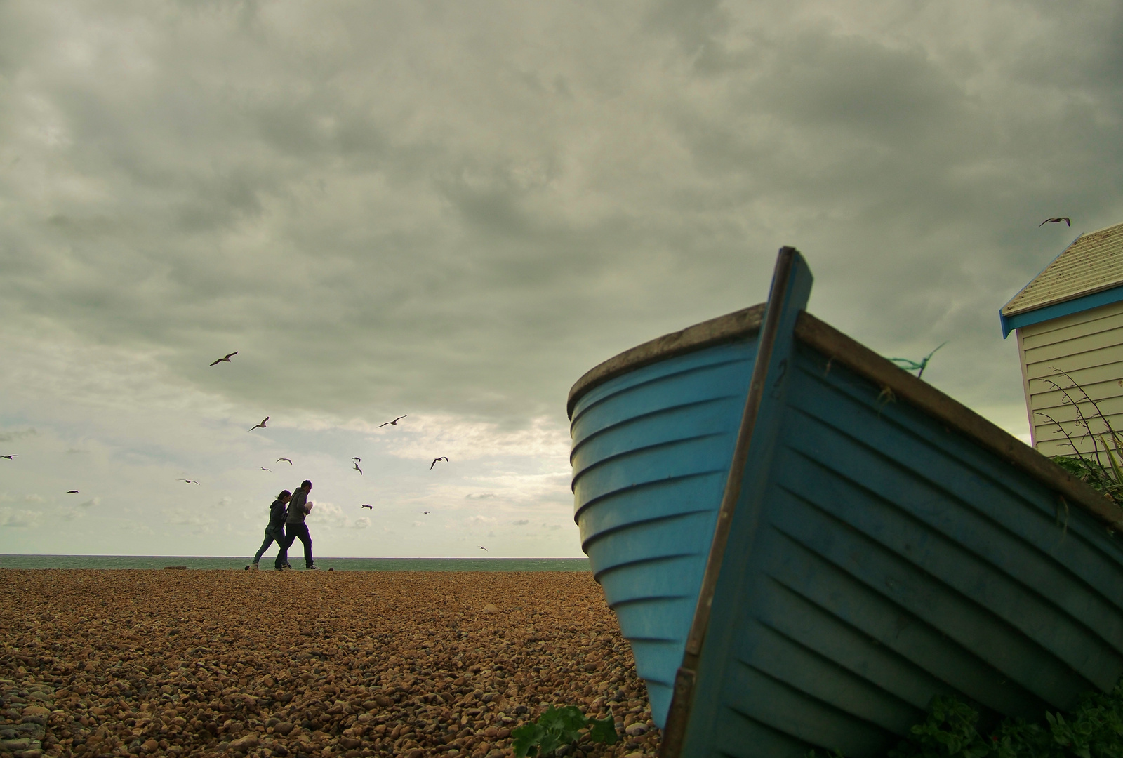 Regenstimmung am Strand von Brighton