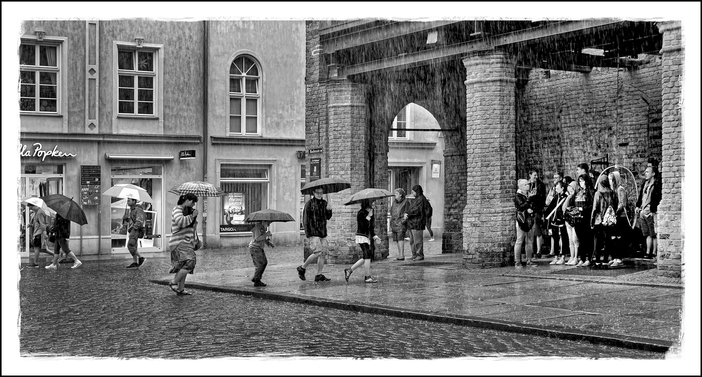 Regentag - mit und ohne Schirm (I und II)