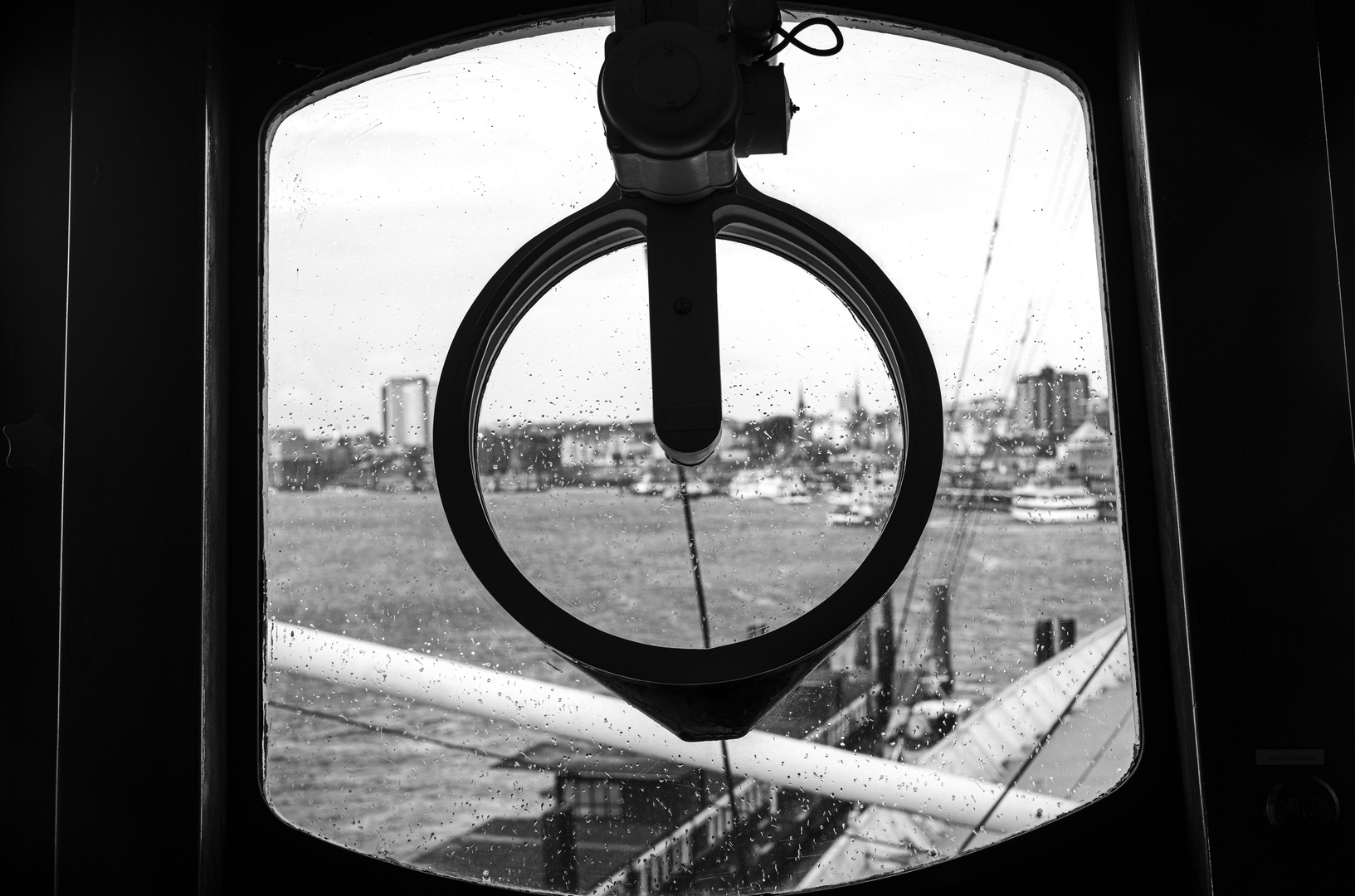 Regentropfen Foto &amp; Bild | abstraktes, formen, hamburg Bilder auf ...