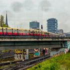 REGENTROPFEN, DIE AN DAS FENSTER KLOPFEN...