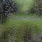 Regentropfen, die an Dein Fenster klopfen..........