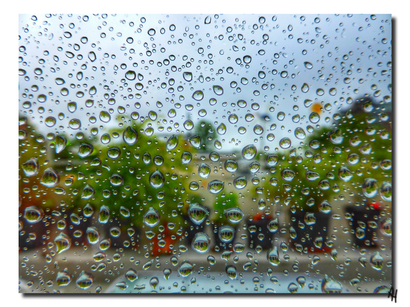 Regentropfen, die an mein Fenster klopfen....