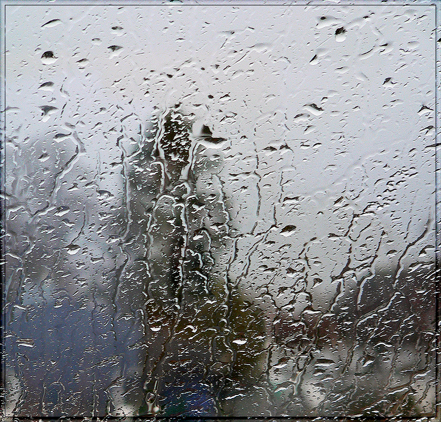 Regentropfen die an mein Fenster klopfen Foto &amp; Bild