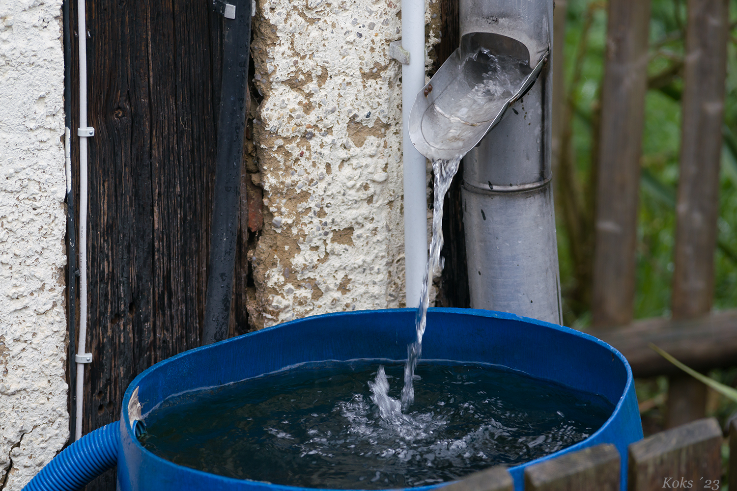 Regenwasser abzugeben