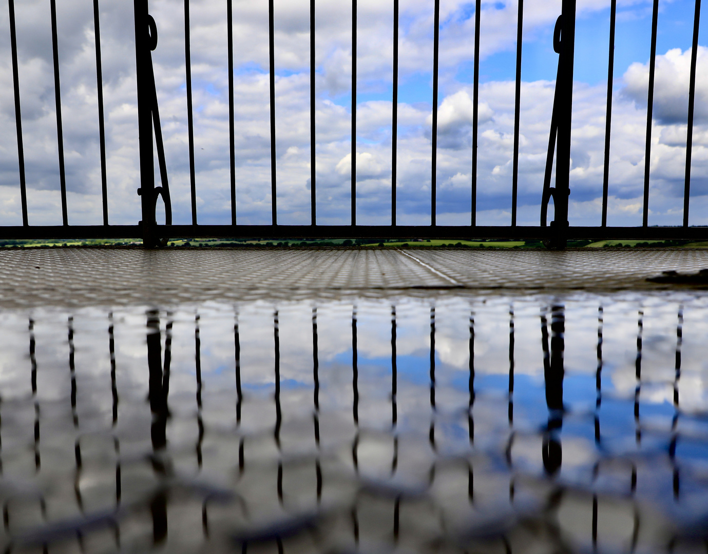 Regenwasser auf Stahl