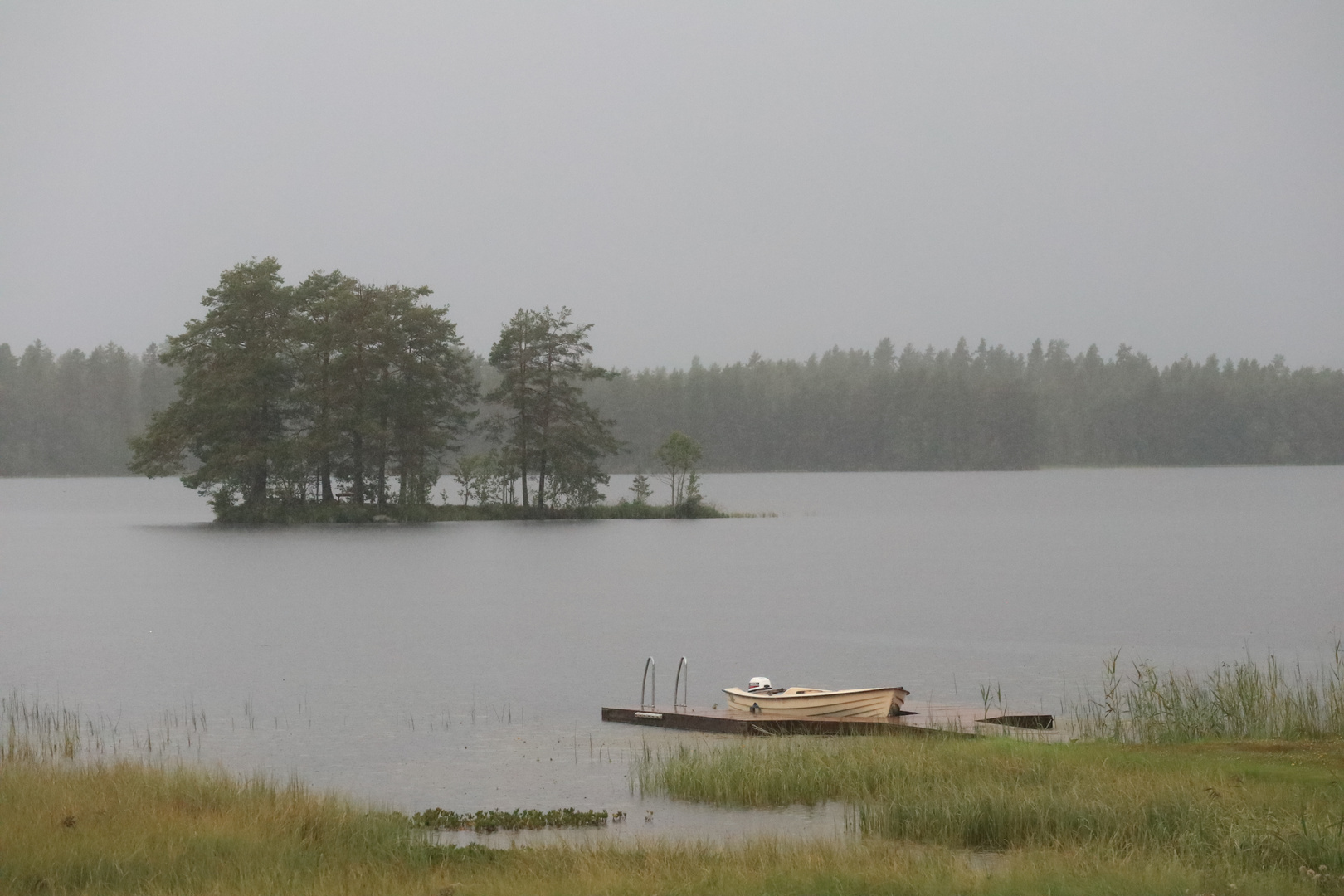 Regenwetter am Kättbosjön (Schwden).