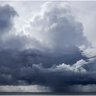 Regenwolke über den Halligen