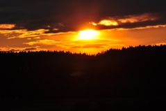 Regenwolken im Sonnenuntergang