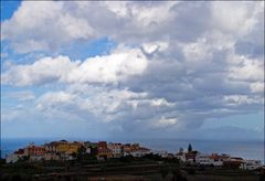 Regenwolken über Agulo