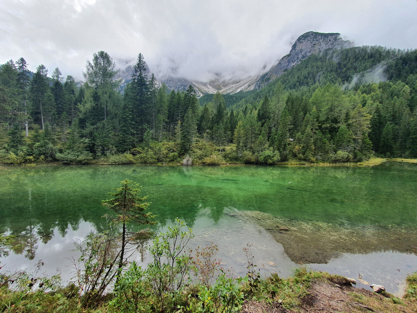 Regenwolken über dem Lago Aiarnola