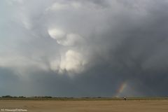 Regenwolken.Regenbogen