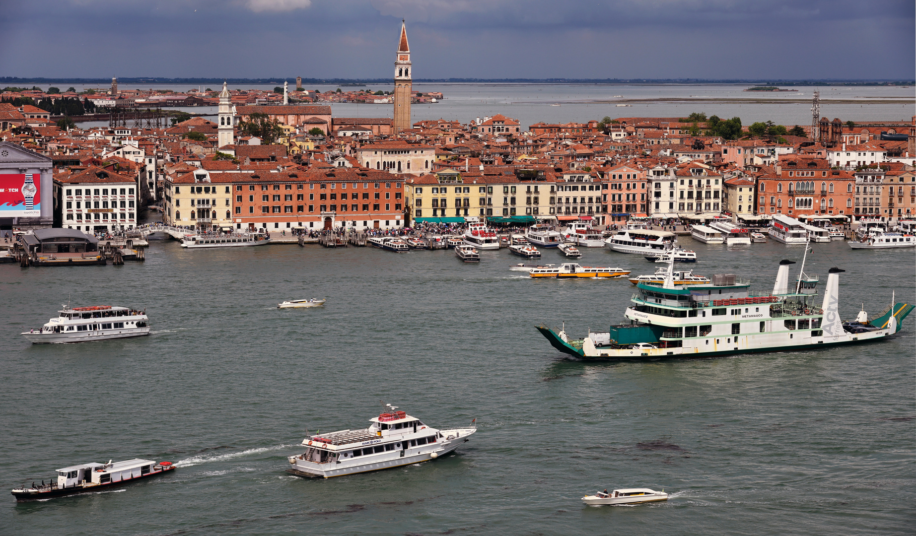 Reges Treiben auf dem Canal Grande 