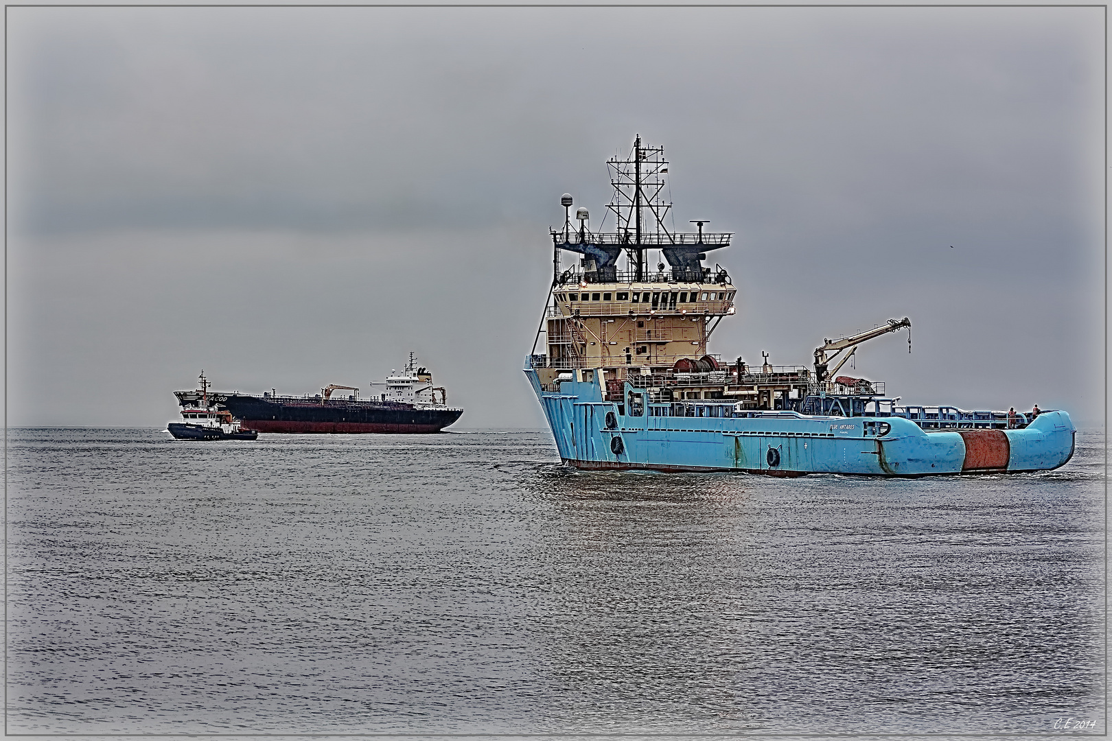 Reges Treiben auf der Elbe