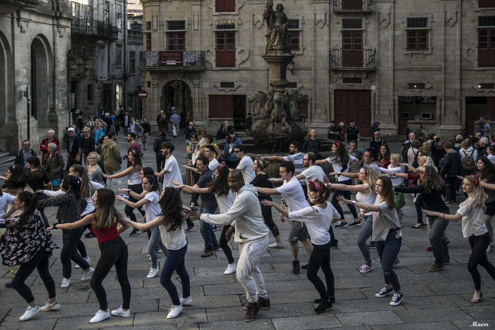 Regetón en La Plaza de Las Platerías