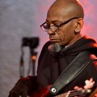 Reggie Washington, bass