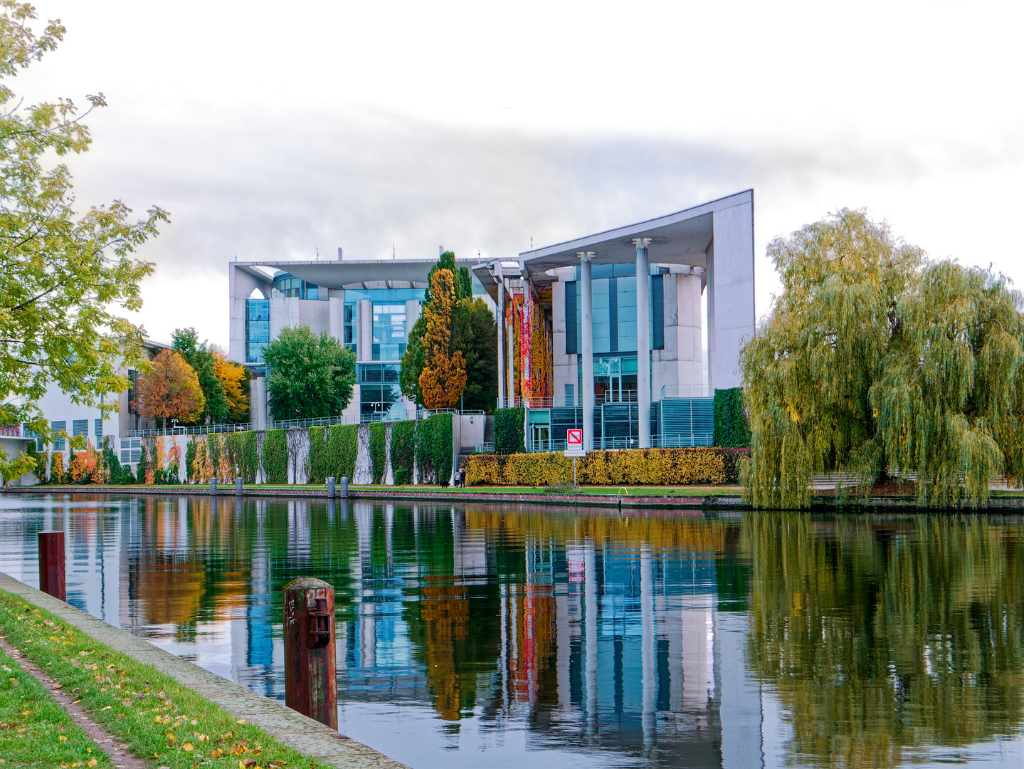 Regierung in Herbstfarben