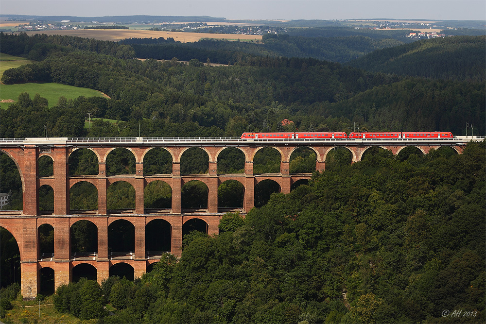 REGIO auf der Brücke