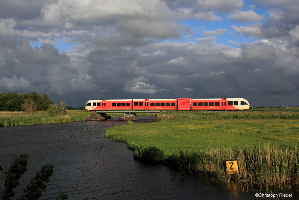 Regionalbahn bei Hindeloopen