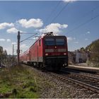 Regionalbahn mit der Lok 143 831-6